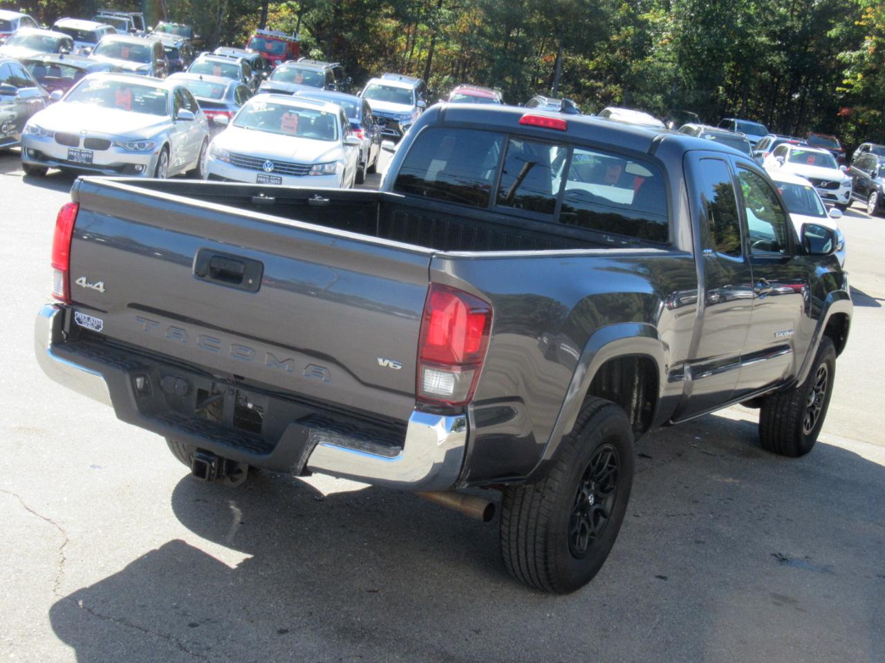 Toyota Tacoma  2019
