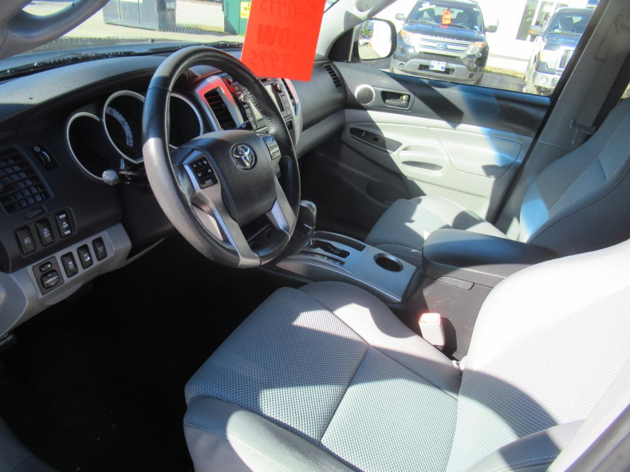 Toyota Tacoma  2013