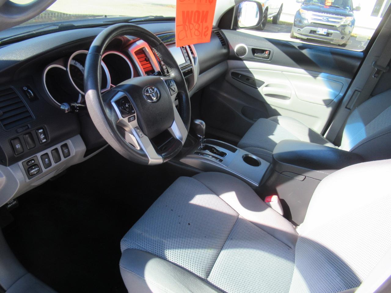 Toyota Tacoma  2014
