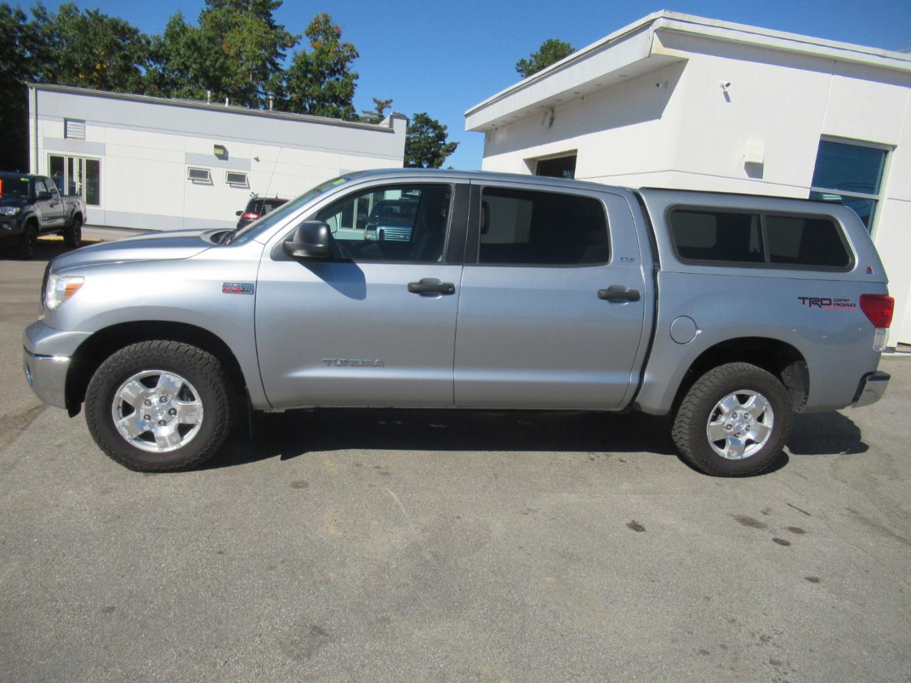 Toyota Tundra  2011