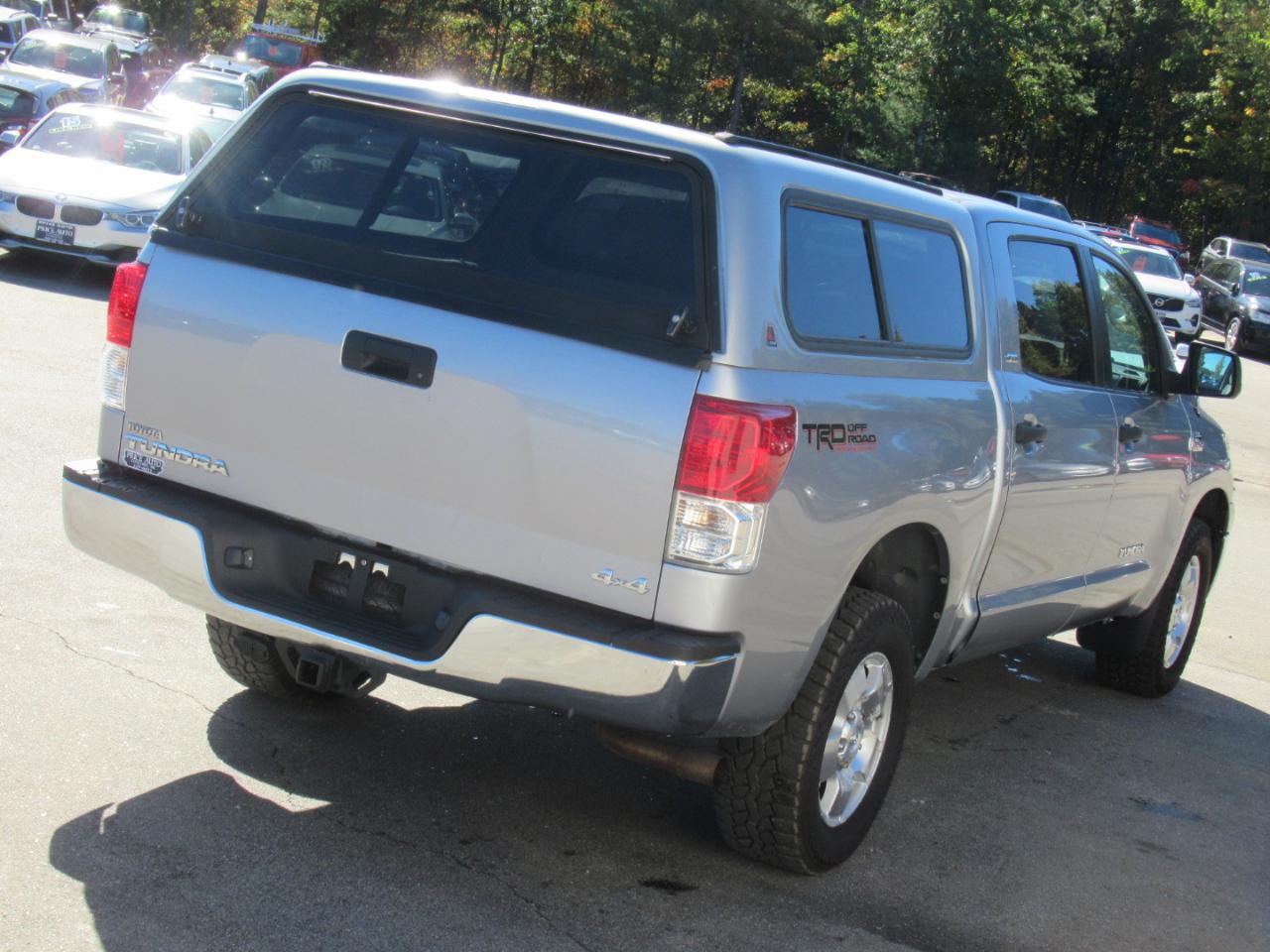 Toyota Tundra  2011
