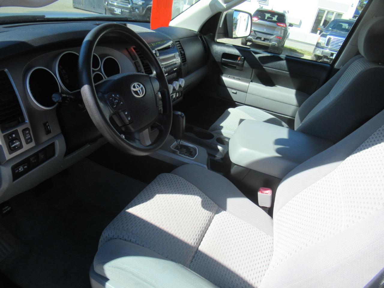 Toyota Tundra  2011