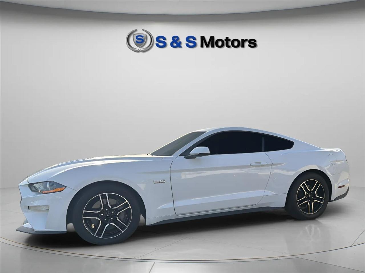 Ford Mustang GT Fastback 2020