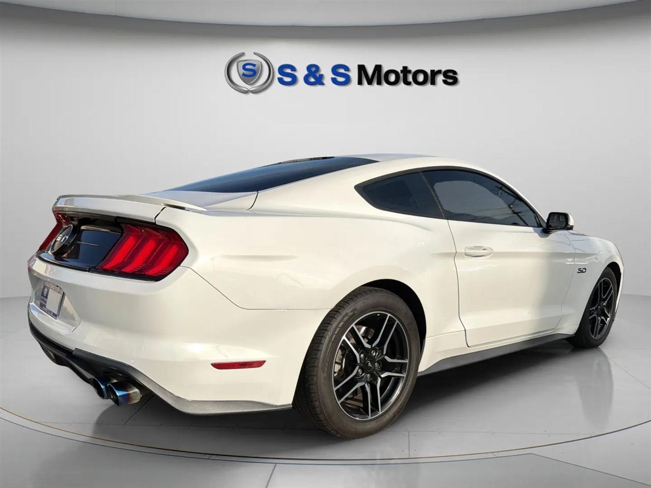 Ford Mustang GT Fastback 2020