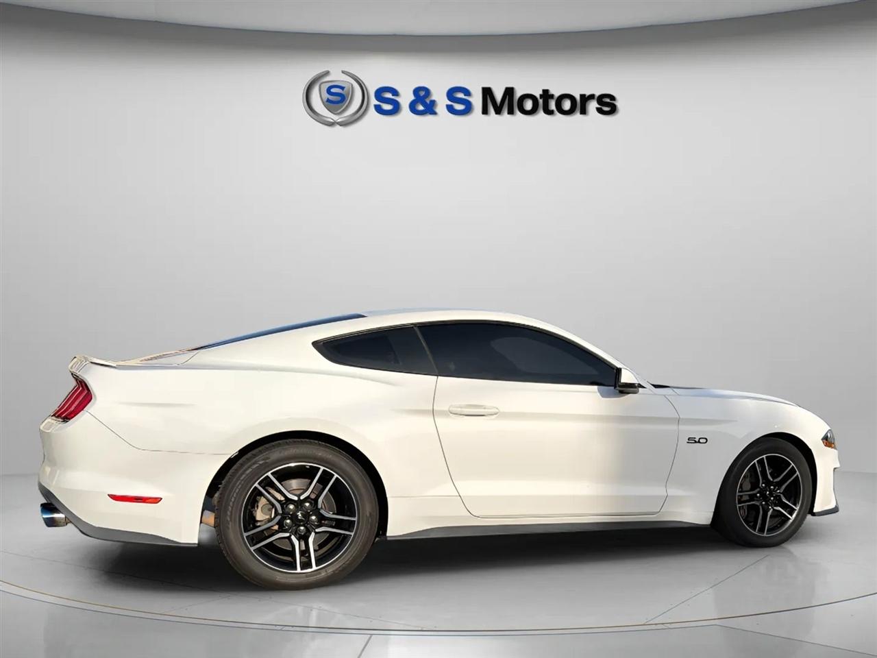 Ford Mustang GT Fastback 2020