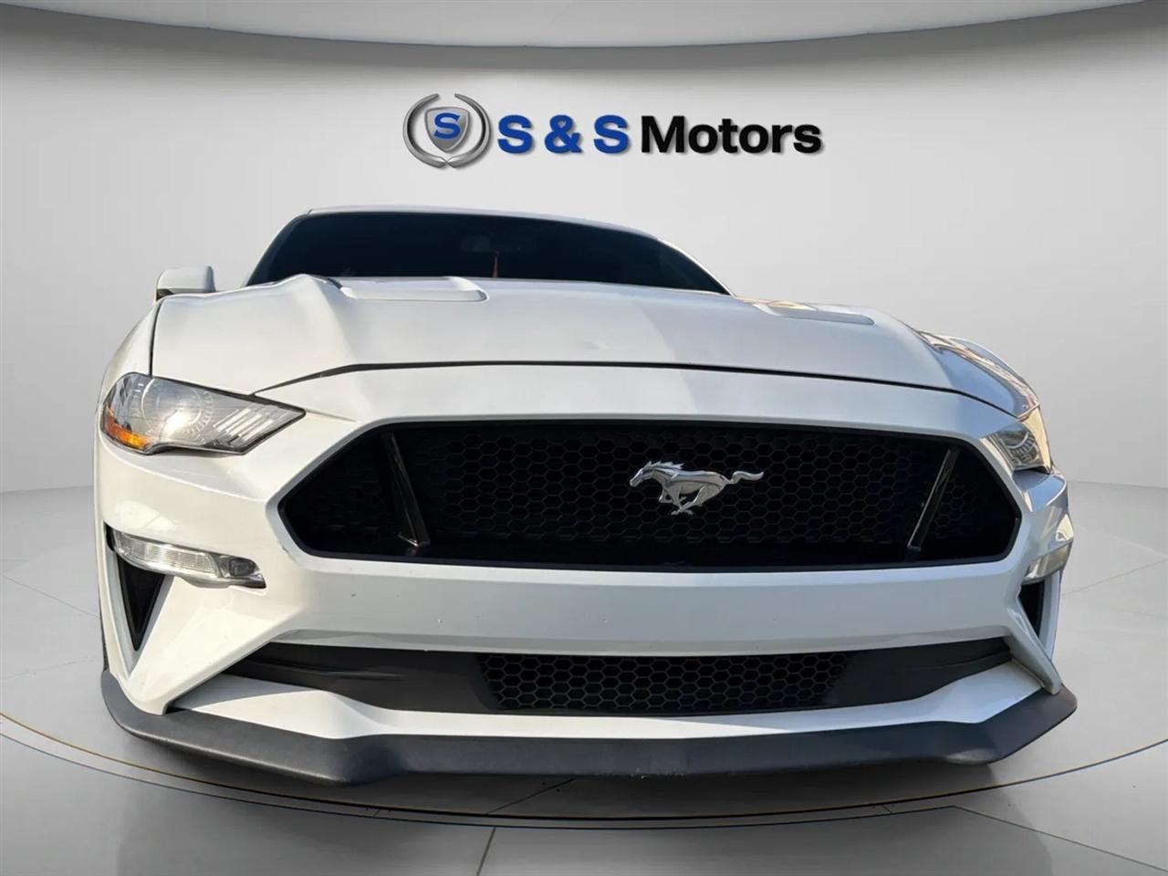 Ford Mustang GT Fastback 2020