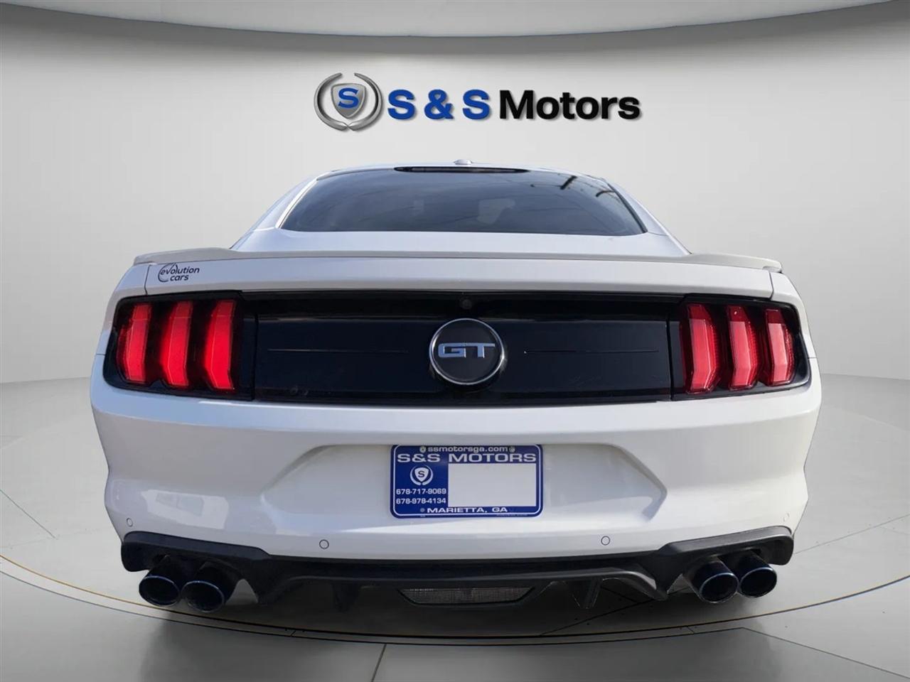 Ford Mustang GT Fastback 2020
