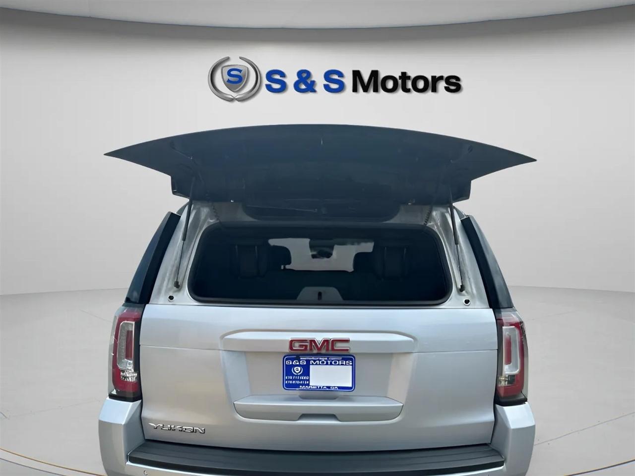 GMC Yukon 4WD 4dr SLT 2018
