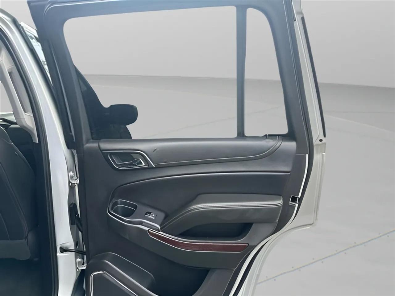 GMC Yukon 4WD 4dr SLT 2018