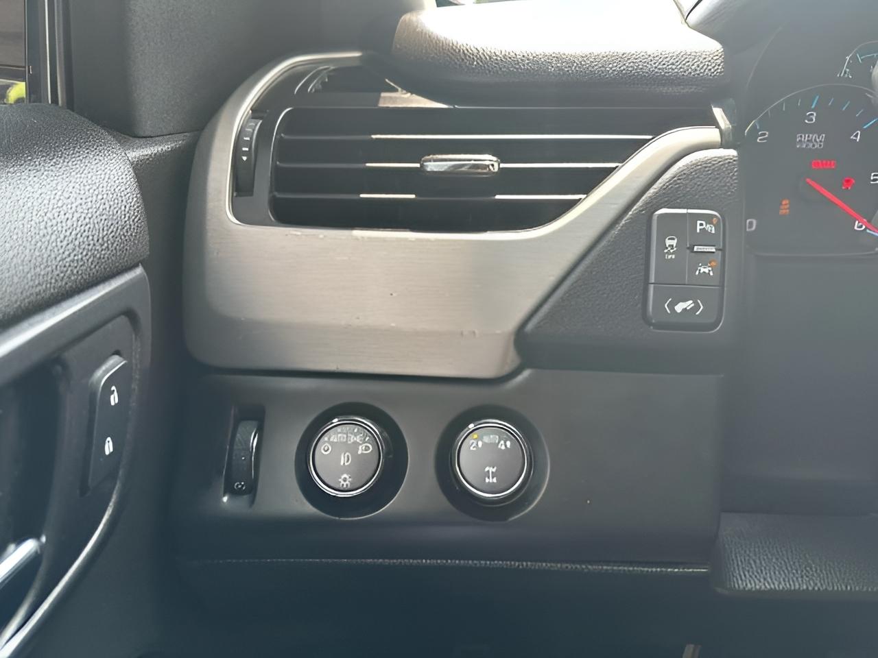 2018 GMC Yukon SLT - Photo 14