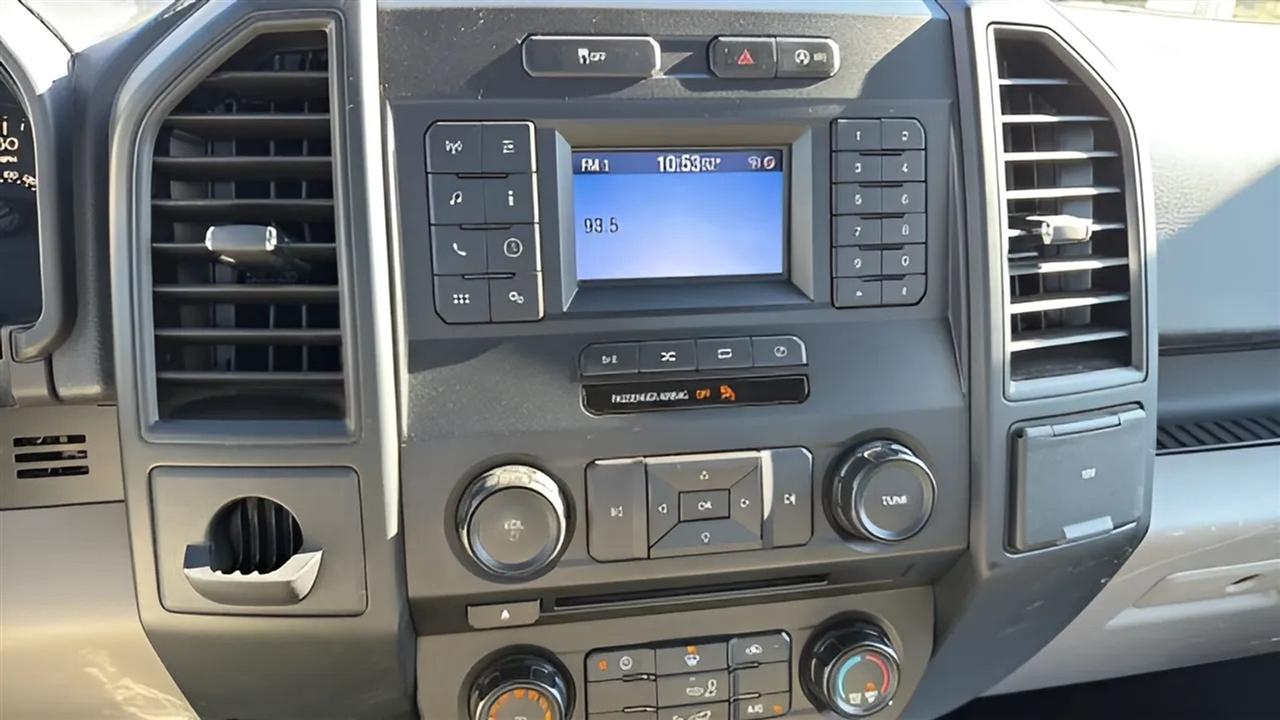 Ford F-150 XL 2WD Reg Cab 8' Box 2018