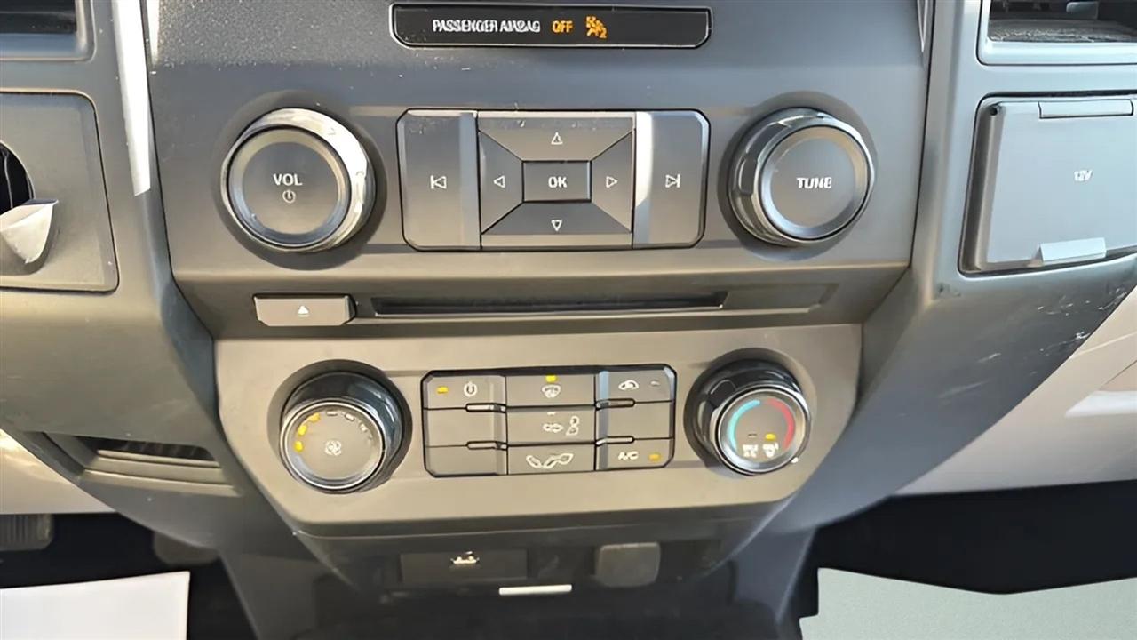 Ford F-150 XL 2WD Reg Cab 8' Box 2018