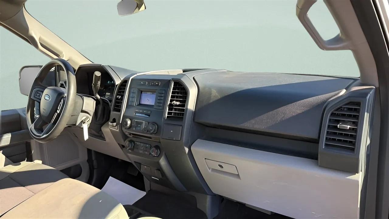 Ford F-150 XL 2WD Reg Cab 8' Box 2018