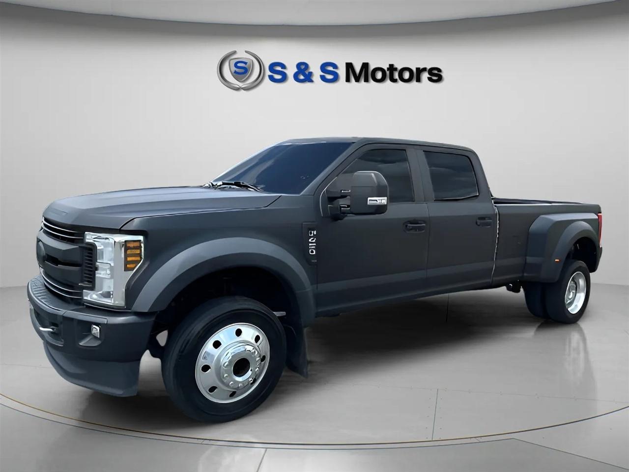 Ford Super Duty F-450 DRW XL 4WD Crew Cab 8' Box 2019