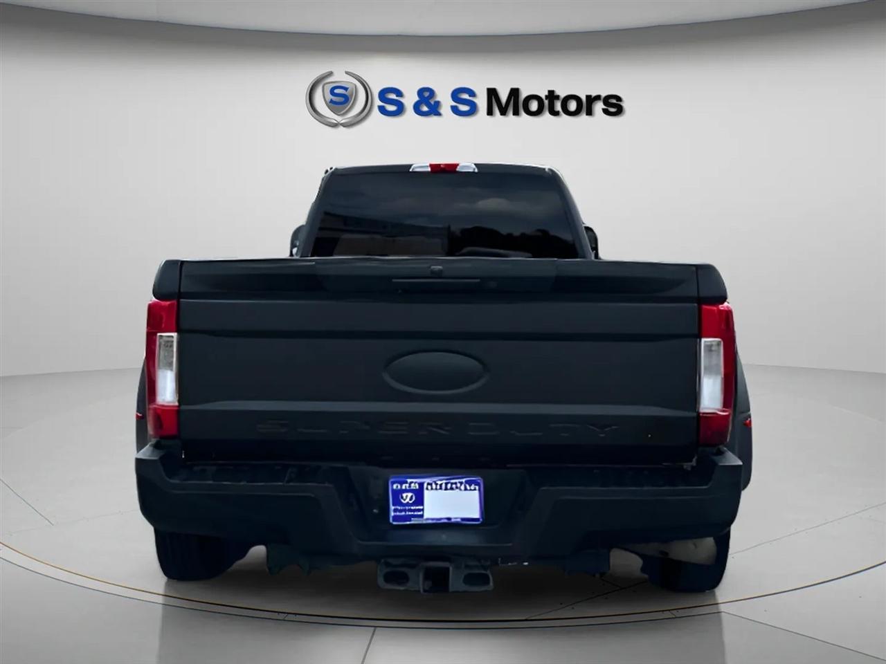 Ford Super Duty F-450 DRW XL 4WD Crew Cab 8' Box 2019