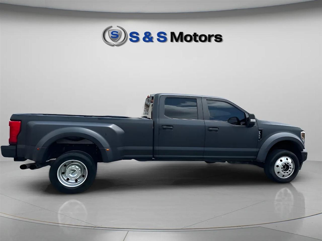 Ford Super Duty F-450 DRW XL 4WD Crew Cab 8' Box 2019