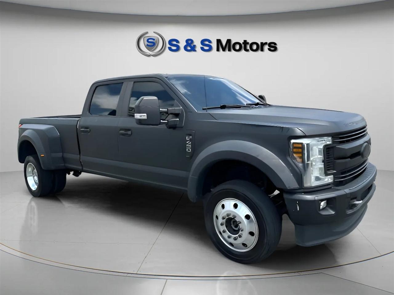 Ford Super Duty F-450 DRW XL 4WD Crew Cab 8' Box 2019