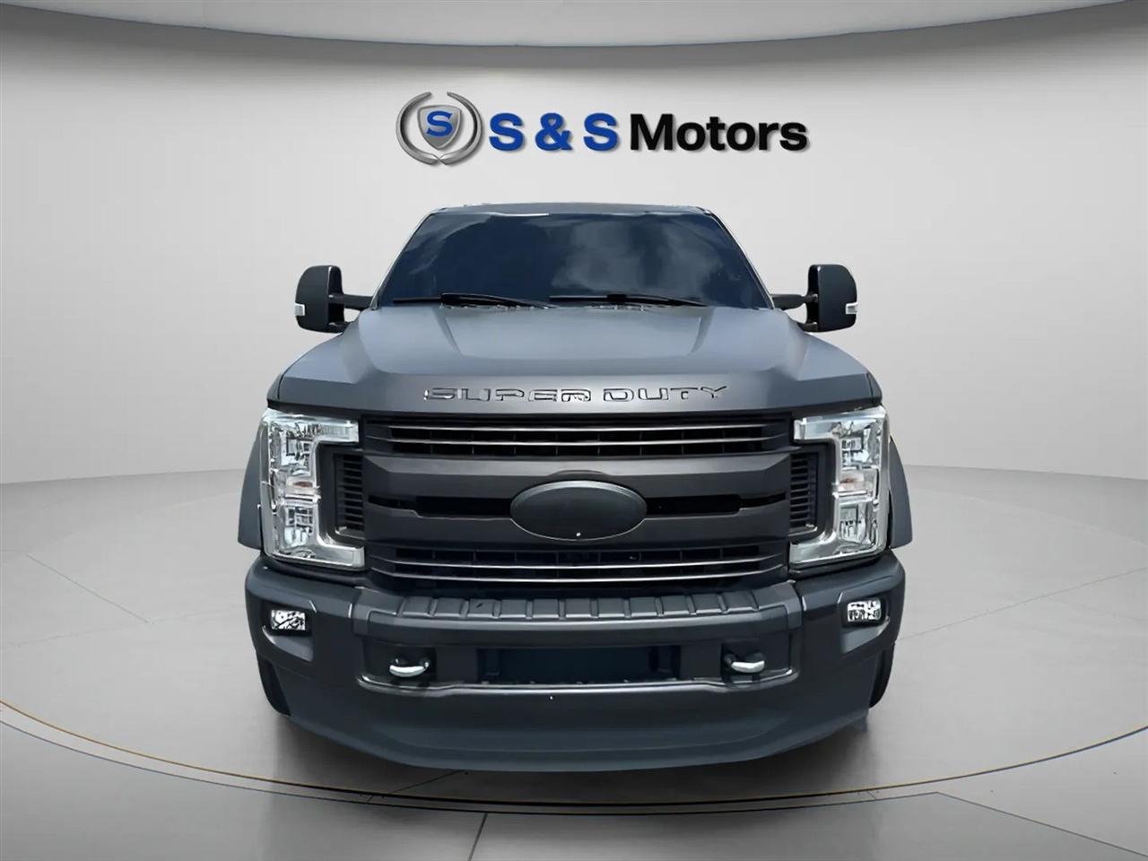 Ford Super Duty F-450 DRW XL 4WD Crew Cab 8' Box 2019