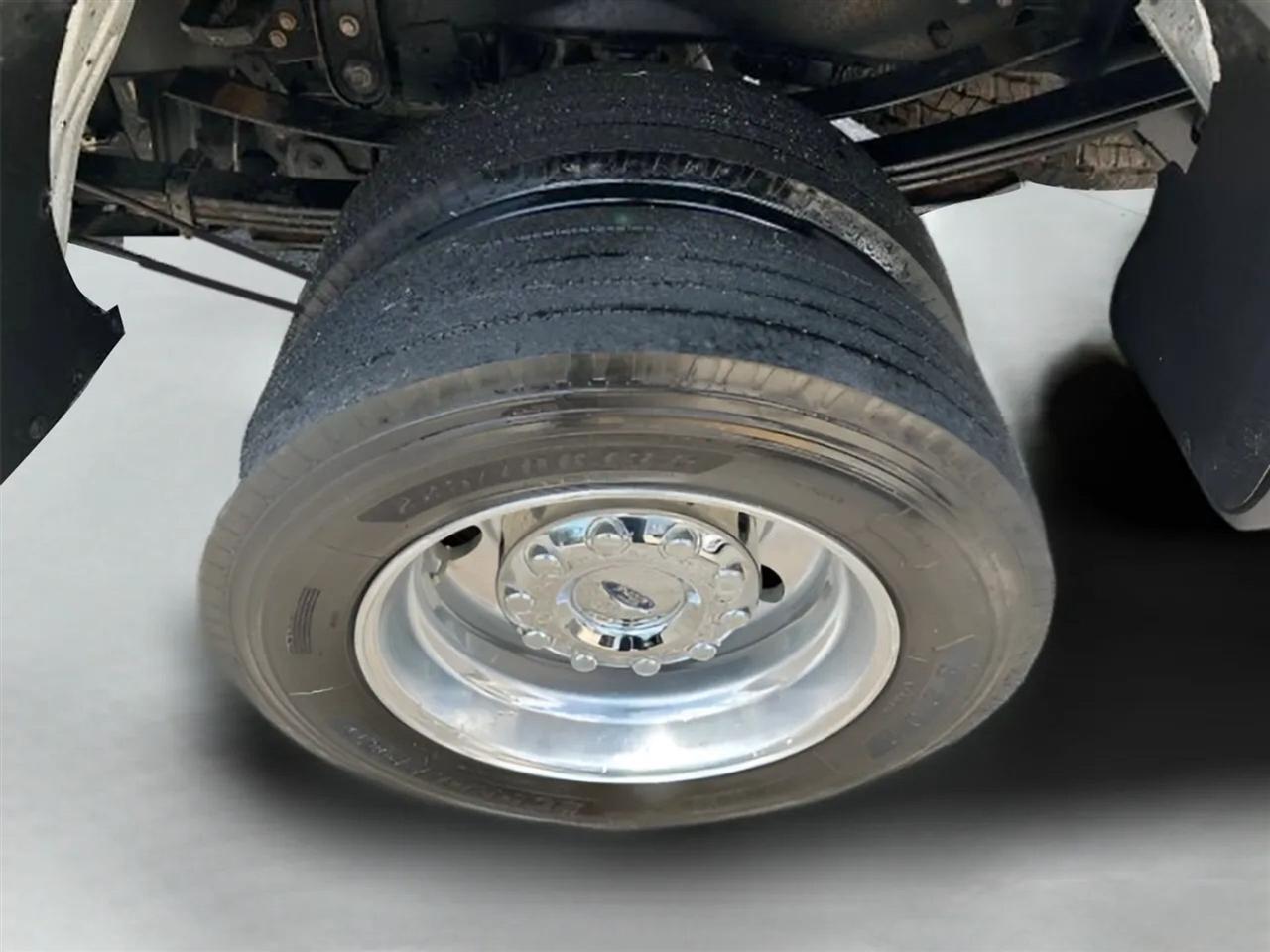 Ford Super Duty F-450 DRW XL 4WD Crew Cab 8' Box 2019