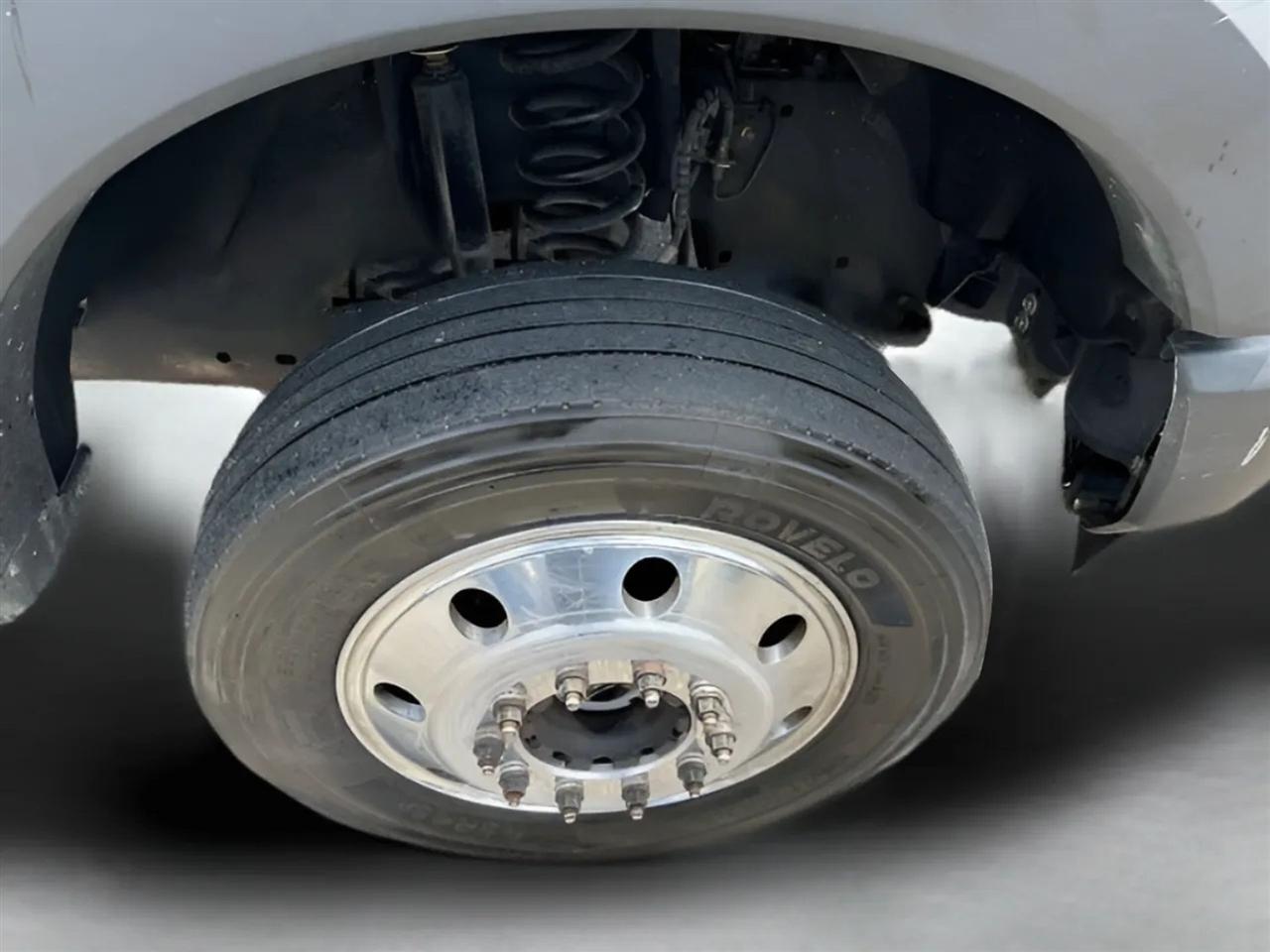 Ford Super Duty F-450 DRW XL 4WD Crew Cab 8' Box 2019