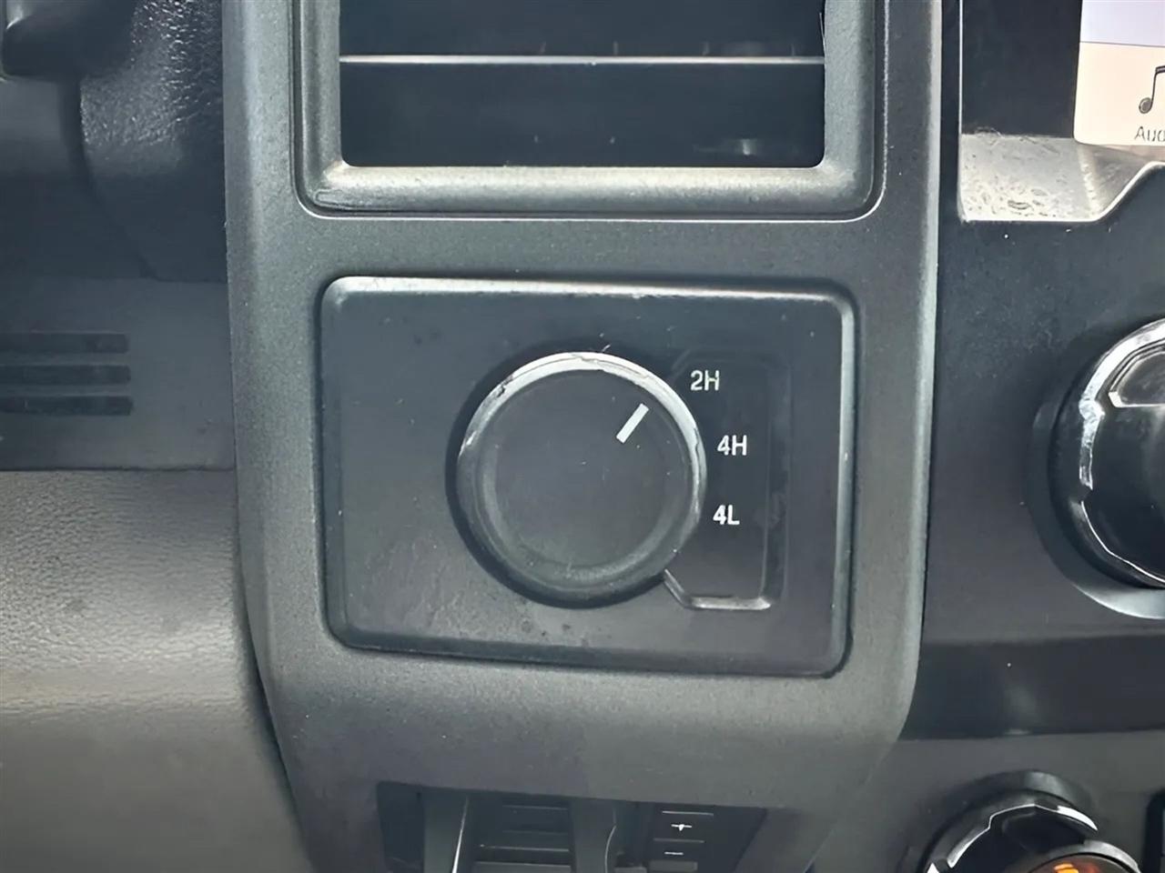 Ford Super Duty F-450 DRW XL 4WD Crew Cab 8' Box 2019