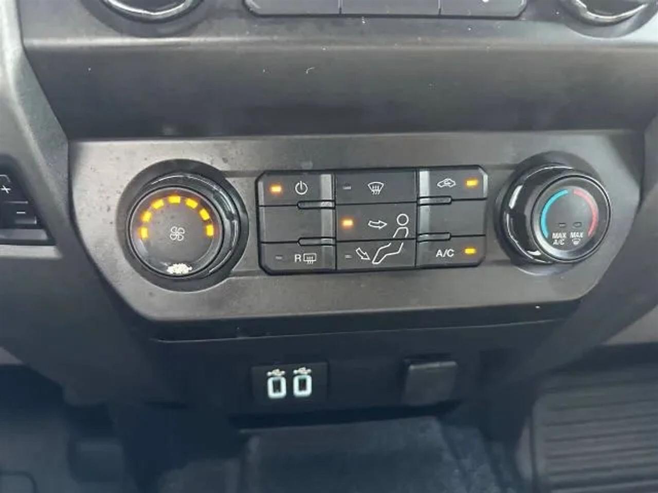 Ford Super Duty F-450 DRW XL 4WD Crew Cab 8' Box 2019