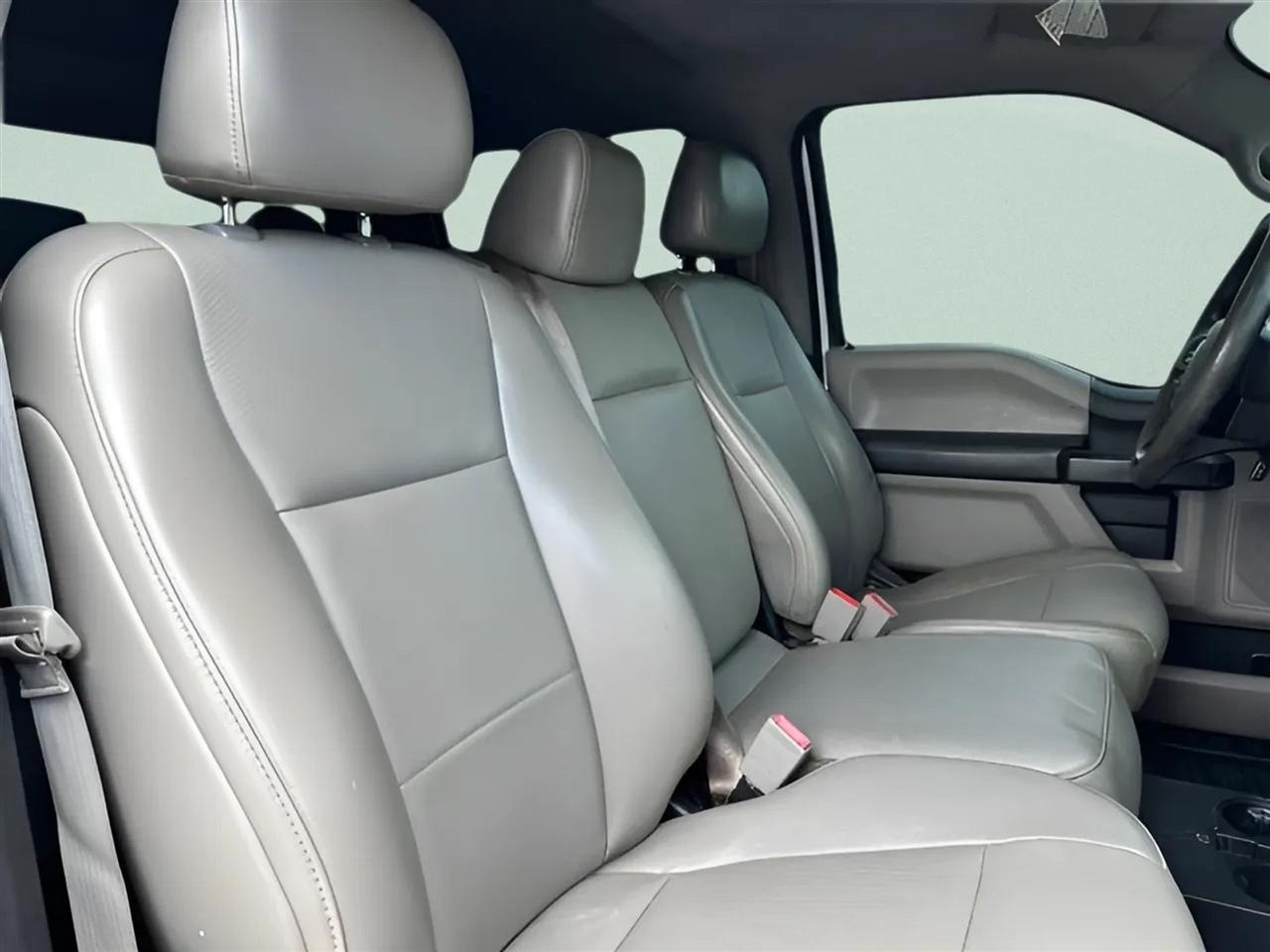 Ford Super Duty F-450 DRW XL 4WD Crew Cab 8' Box 2019