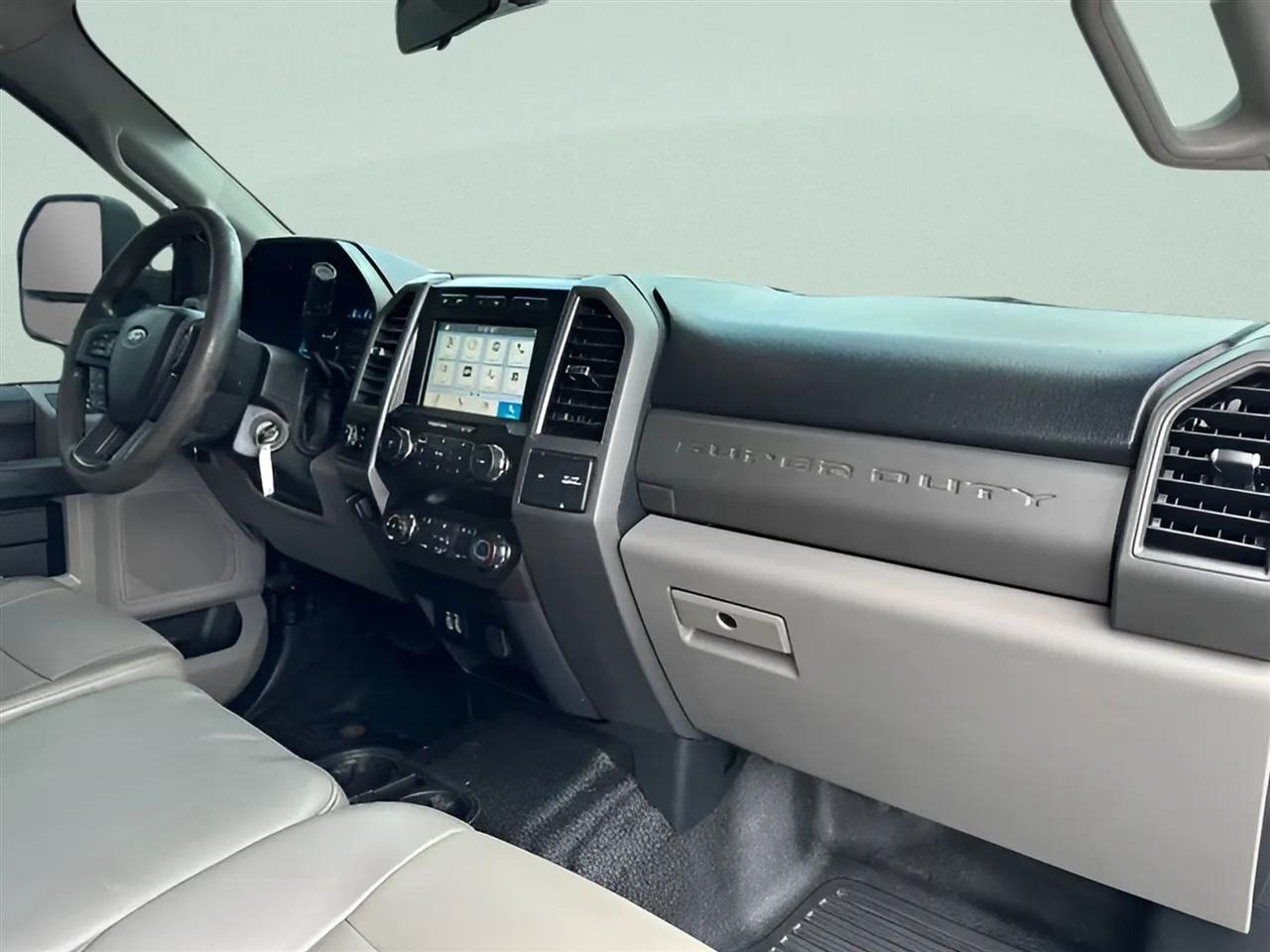 Ford Super Duty F-450 DRW XL 4WD Crew Cab 8' Box 2019