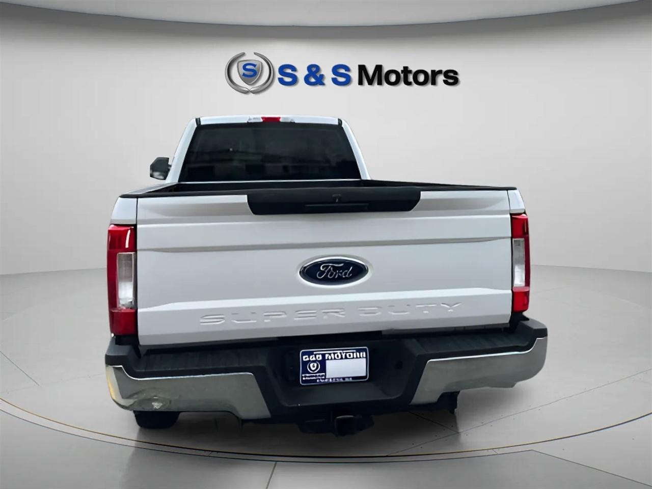 Ford Super Duty F-250 SRW XL 4WD Crew Cab 6.75' Box 2019
