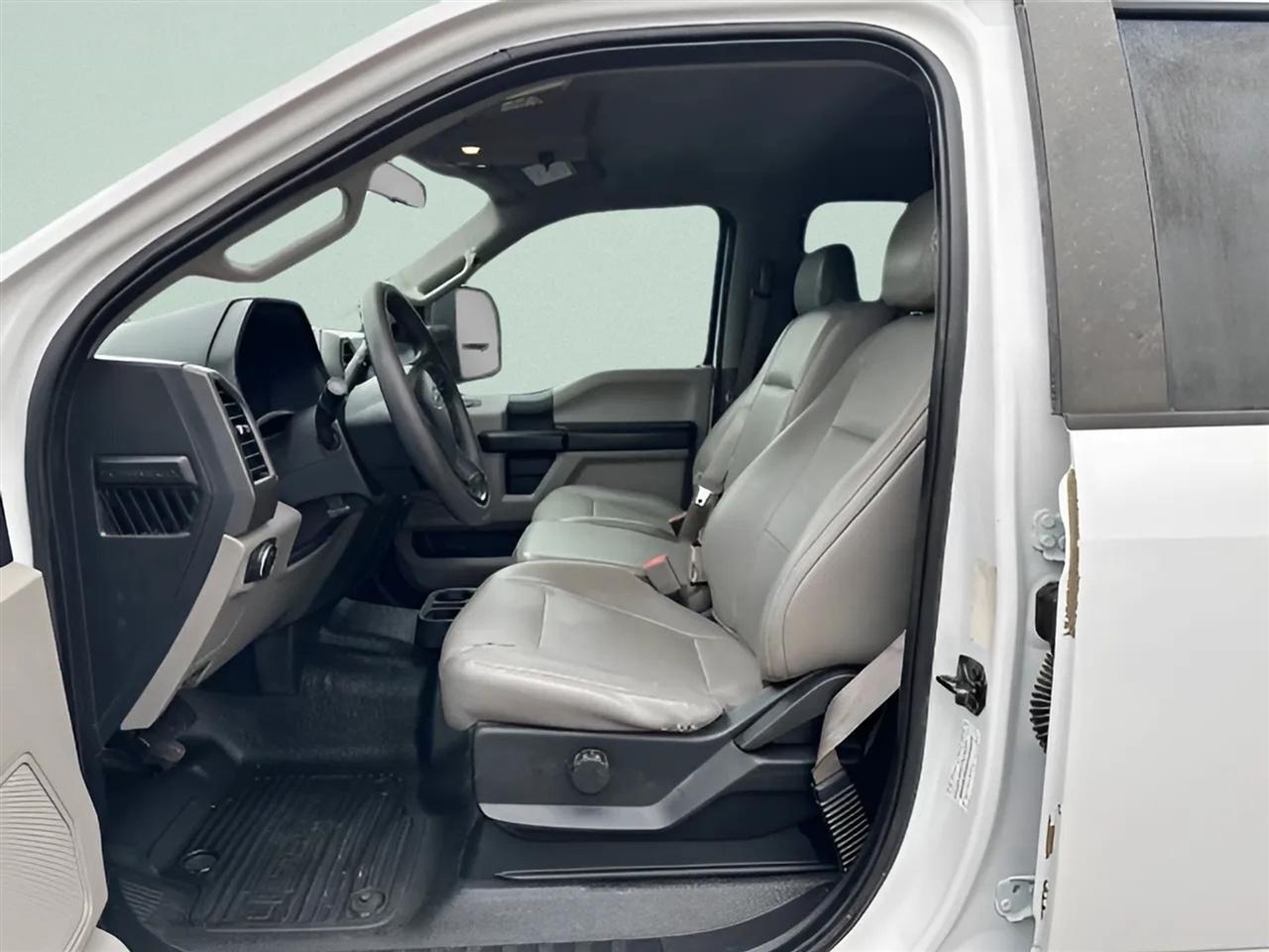 Ford Super Duty F-250 SRW XL 4WD Crew Cab 6.75' Box 2019