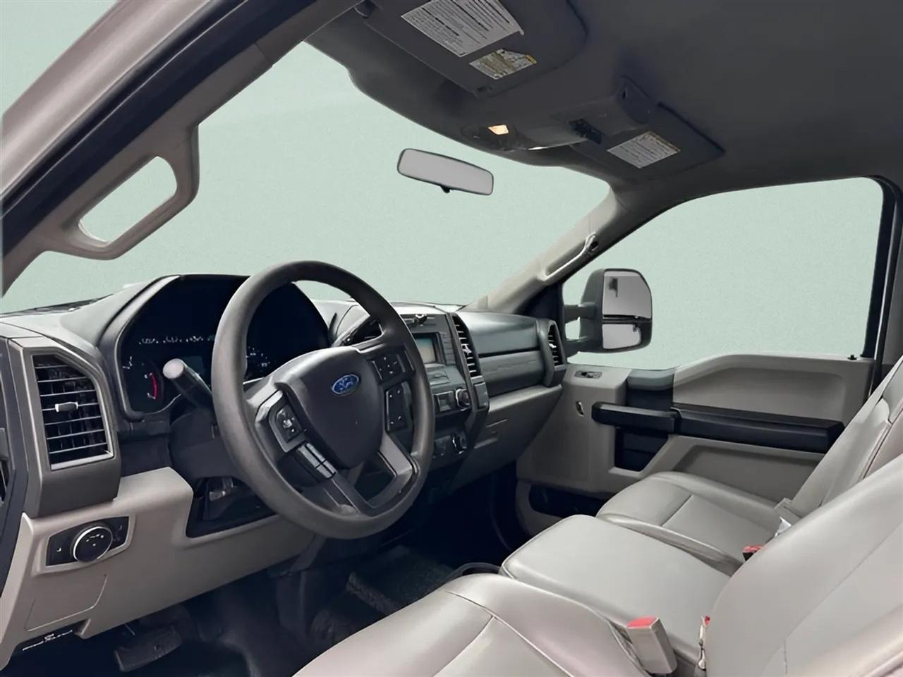 Ford Super Duty F-250 SRW XL 4WD Crew Cab 6.75' Box 2019