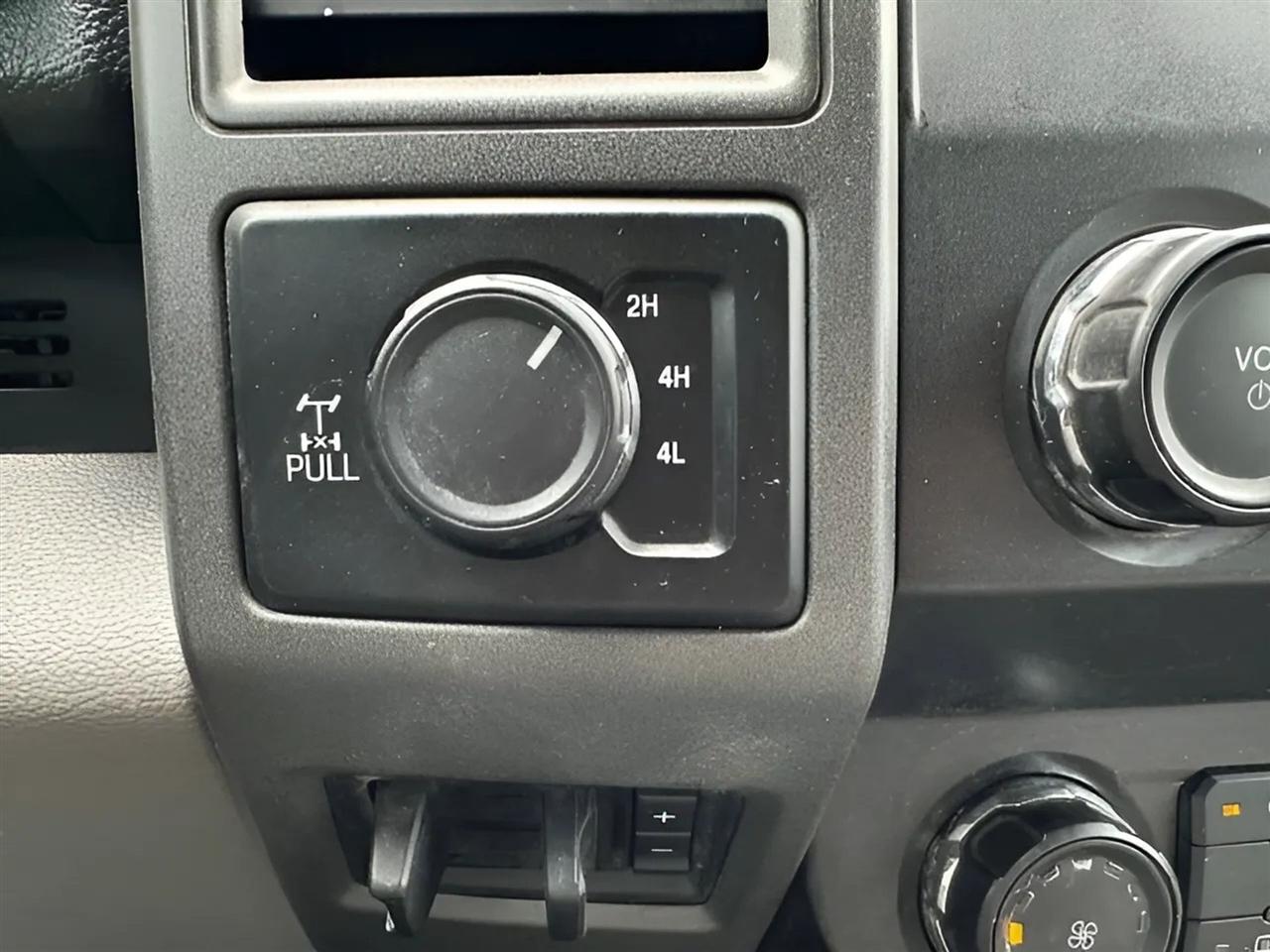 Ford Super Duty F-250 SRW XL 4WD Crew Cab 6.75' Box 2019