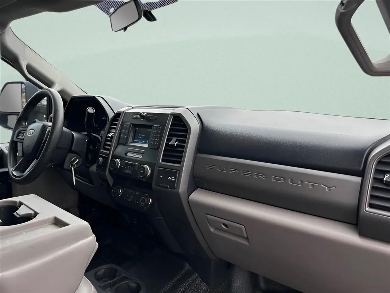 Ford Super Duty F-250 SRW XL 4WD Crew Cab 6.75' Box 2019