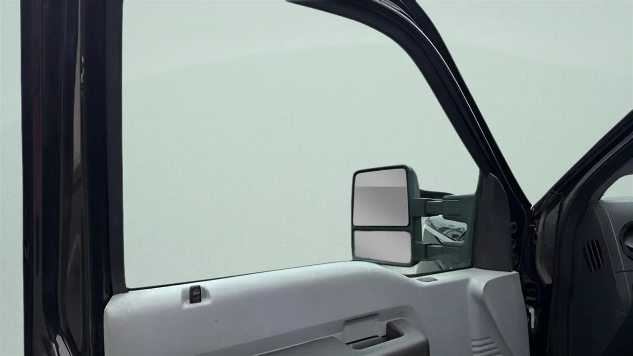 Ford Super Duty F-350 DRW 4WD Crew Cab 172" Lariat 2015