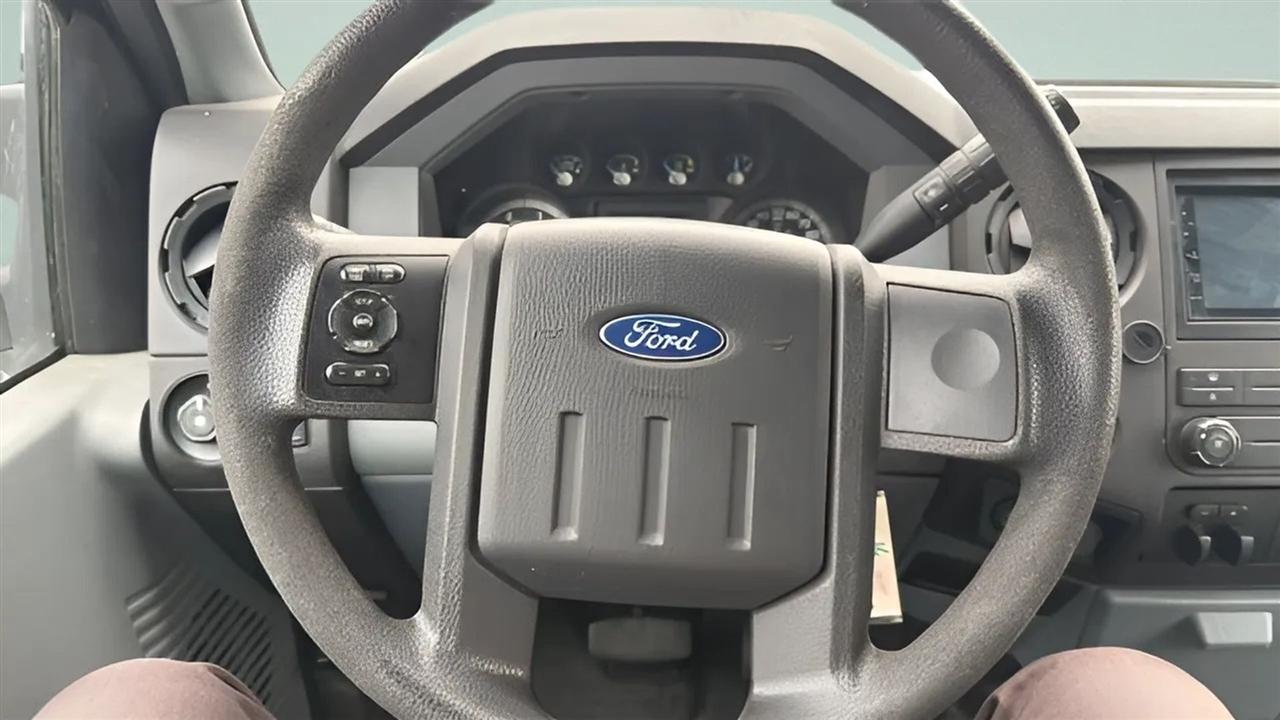 Ford Super Duty F-350 DRW 4WD Crew Cab 172" Lariat 2015