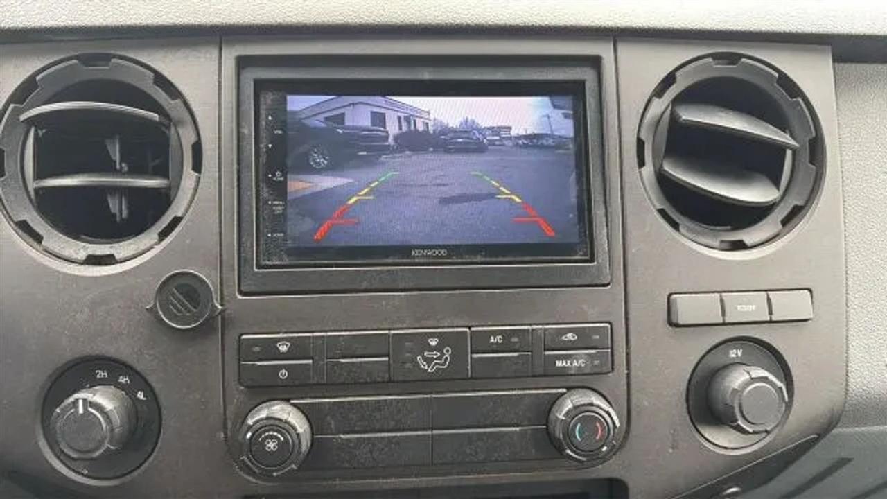 Ford Super Duty F-350 DRW 4WD Crew Cab 172" Lariat 2015