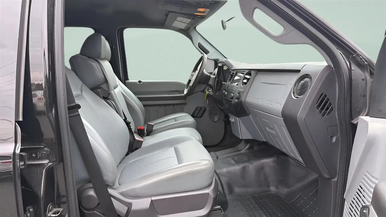 Ford Super Duty F-350 DRW 4WD Crew Cab 172" Lariat 2015