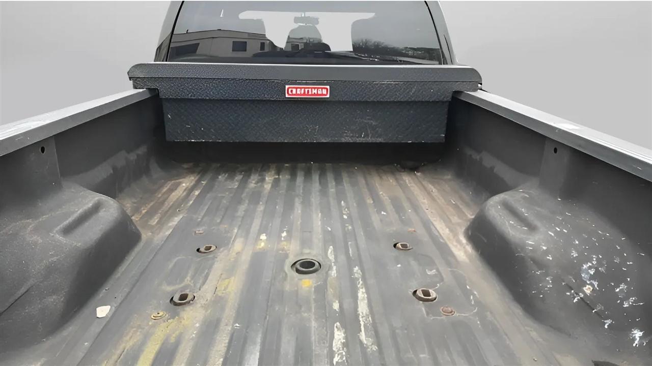 Ford Super Duty F-350 DRW 4WD Crew Cab 172" Lariat 2015