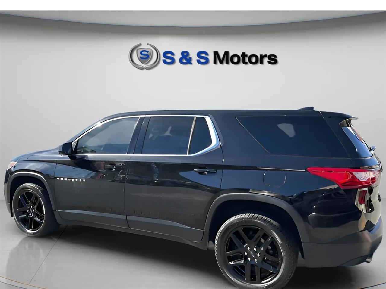 Chevrolet Traverse FWD 4dr LS w/1LS 2019