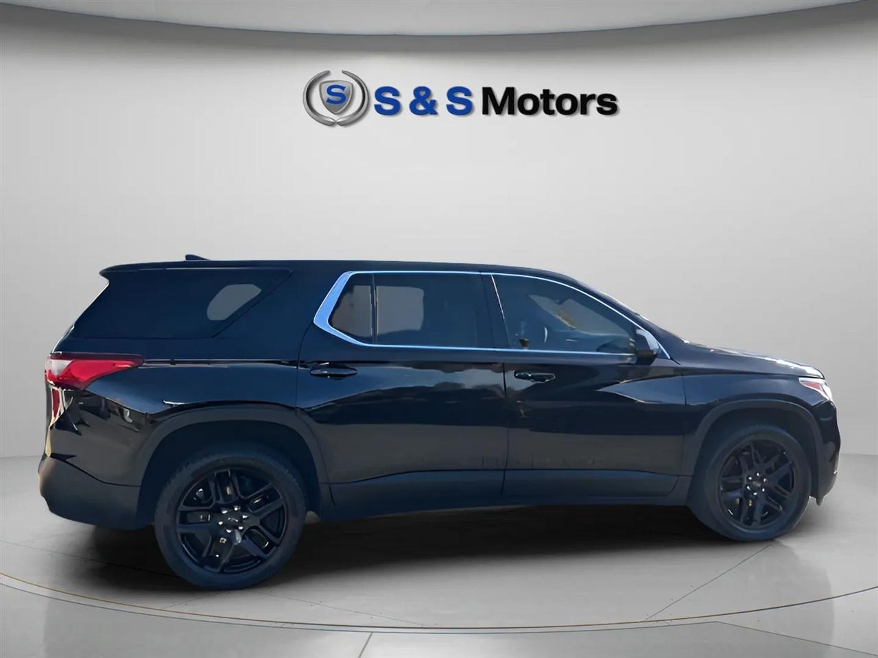 Chevrolet Traverse FWD 4dr LS w/1LS 2019