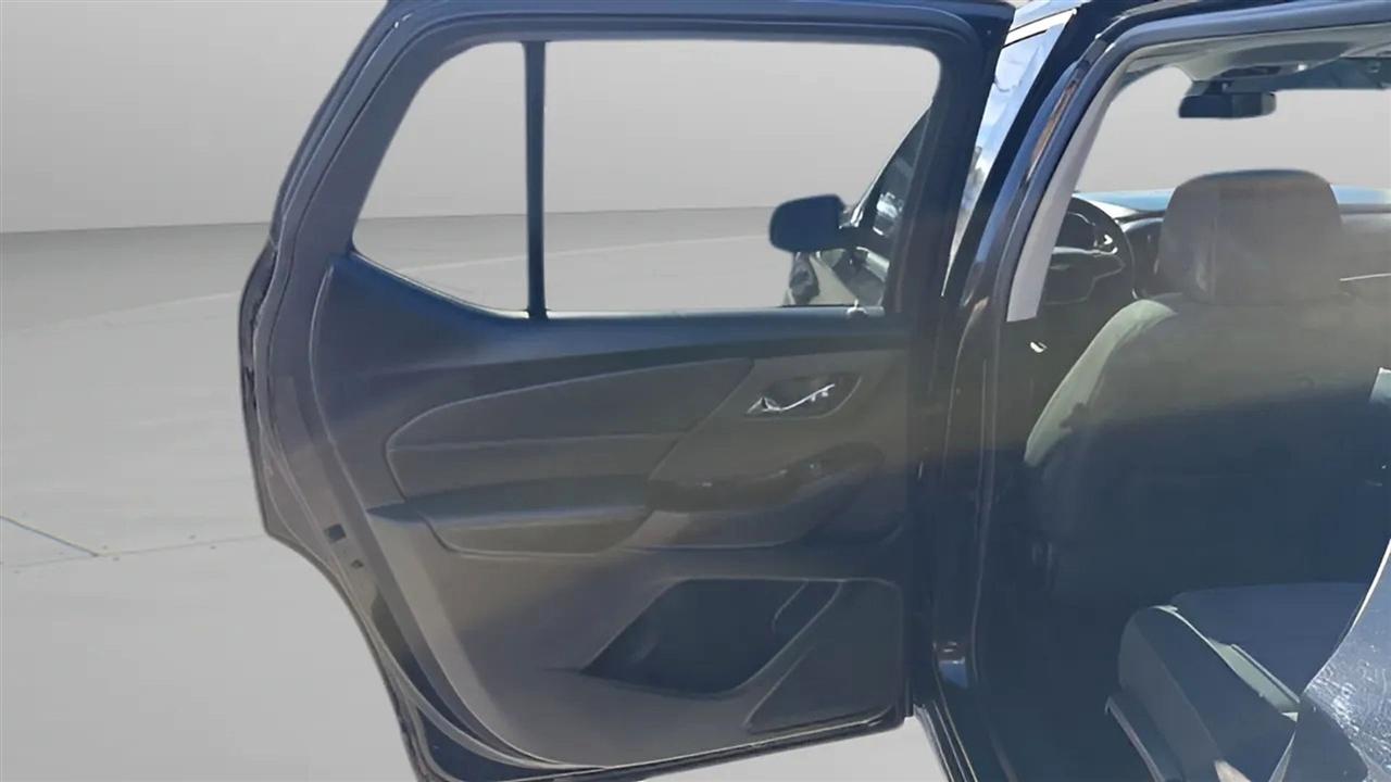 Chevrolet Traverse FWD 4dr LS w/1LS 2019