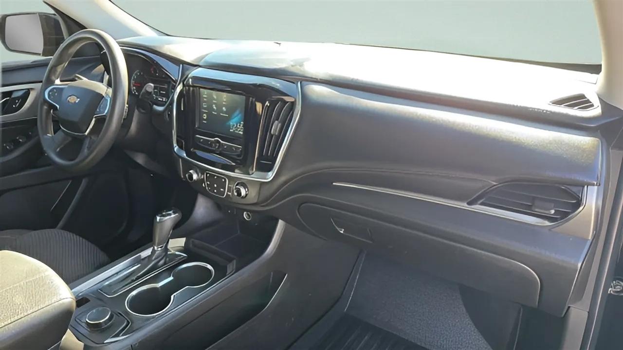 Chevrolet Traverse FWD 4dr LS w/1LS 2019