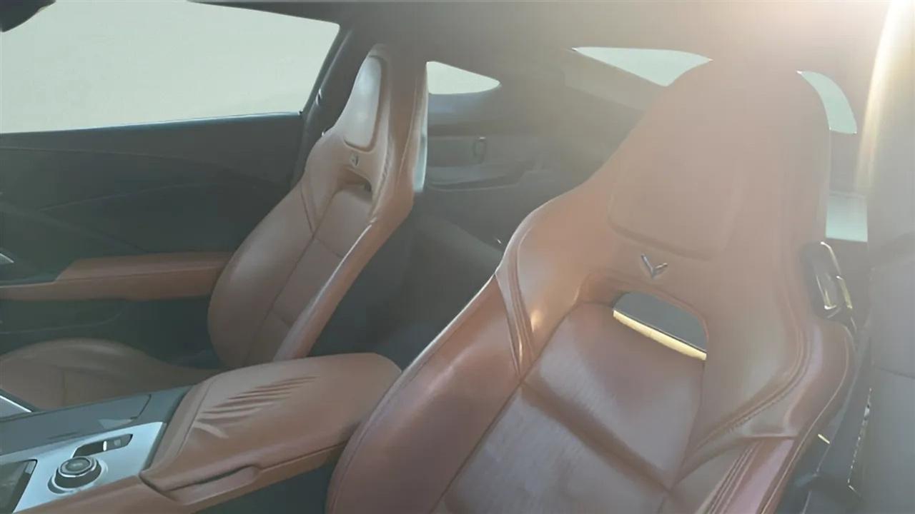 Chevrolet Corvette 2dr Stingray Z51 Cpe w/2LT 2015