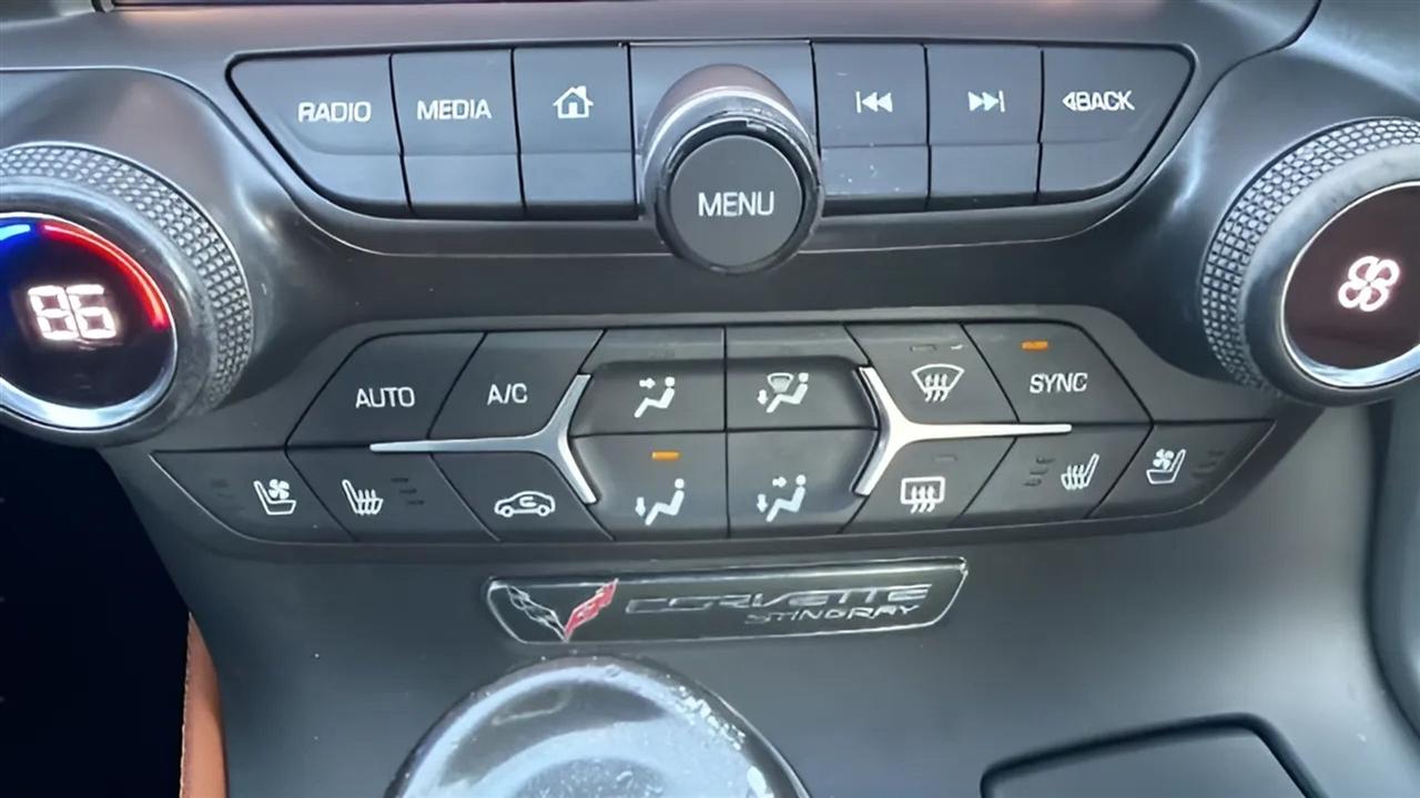 Chevrolet Corvette 2dr Stingray Z51 Cpe w/2LT 2015