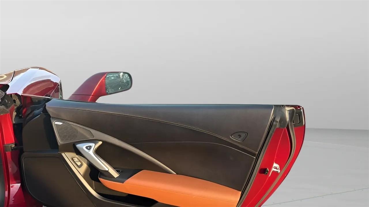 Chevrolet Corvette 2dr Stingray Z51 Cpe w/2LT 2015