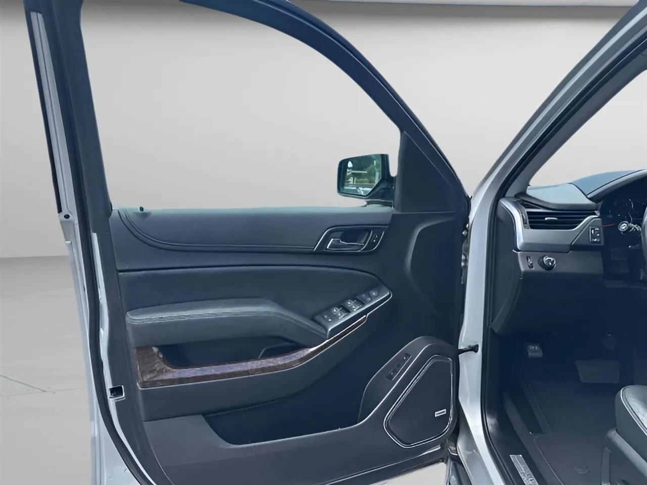 Chevrolet Tahoe 2WD 4dr LT 2019