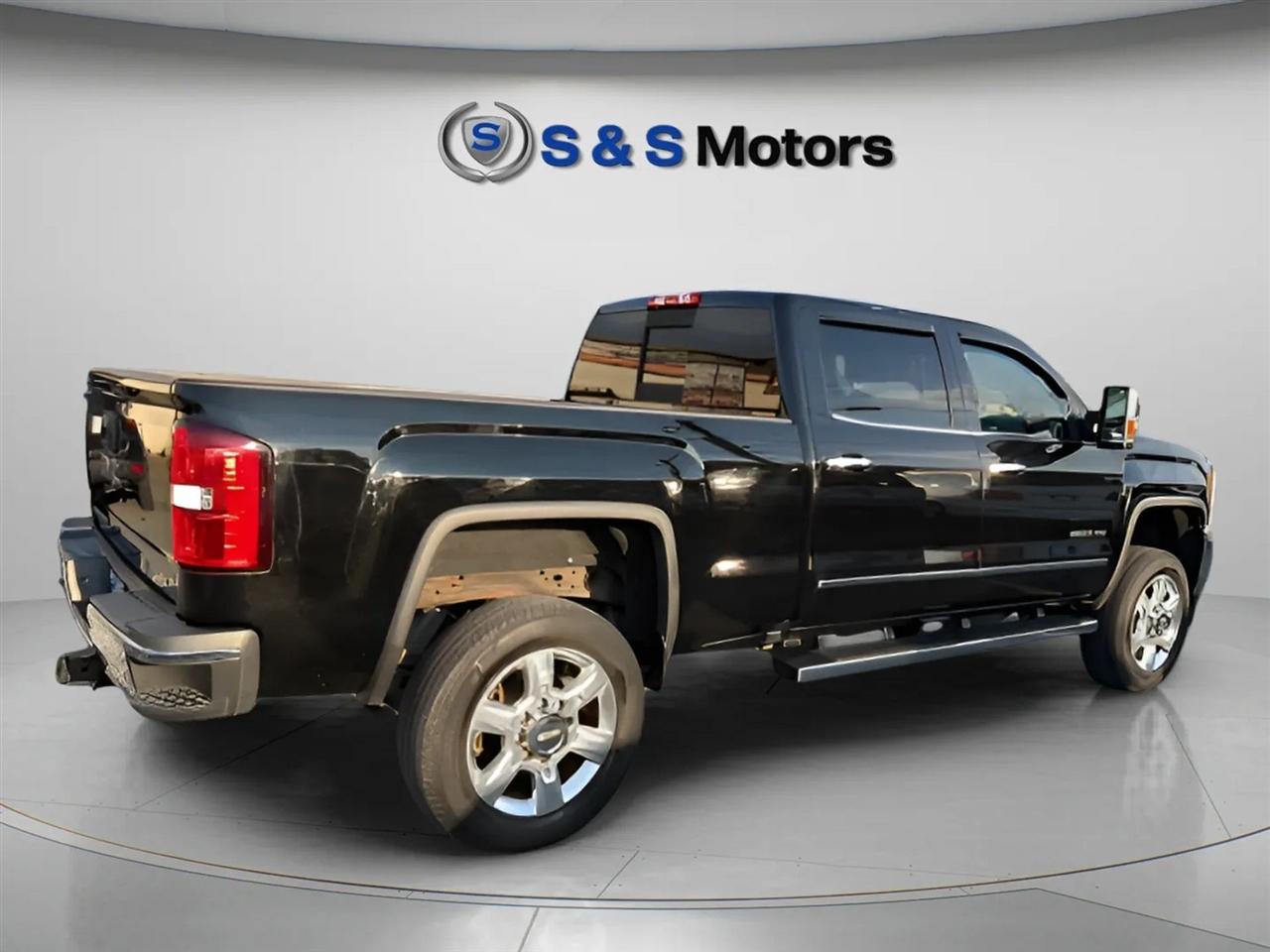 GMC Sierra 2500HD 4WD Crew Cab 153.7" SLT 2018