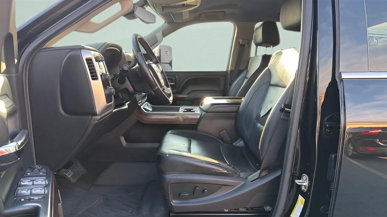 GMC Sierra 2500HD 4WD Crew Cab 153.7" SLT 2018