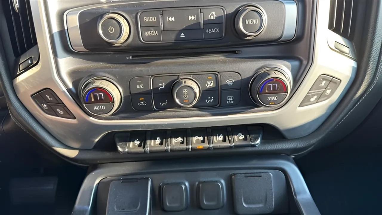 GMC Sierra 2500HD 4WD Crew Cab 153.7" SLT 2018