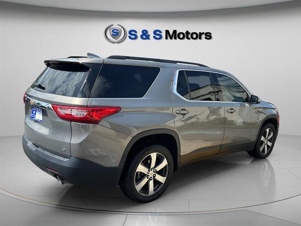 Chevrolet Traverse FWD 4dr LT Leather w/3LT 2019